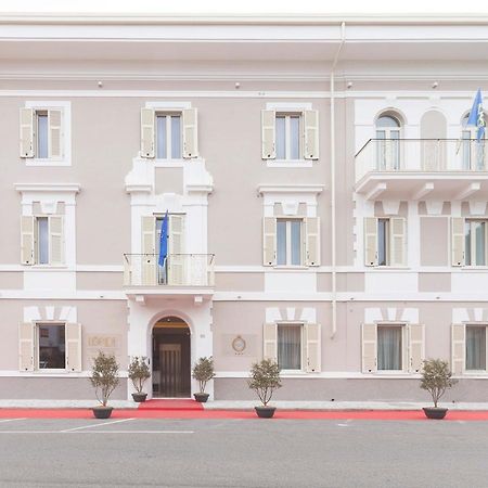 Doride Suites Boutique Hotel Marina Di Carrara Buitenkant foto