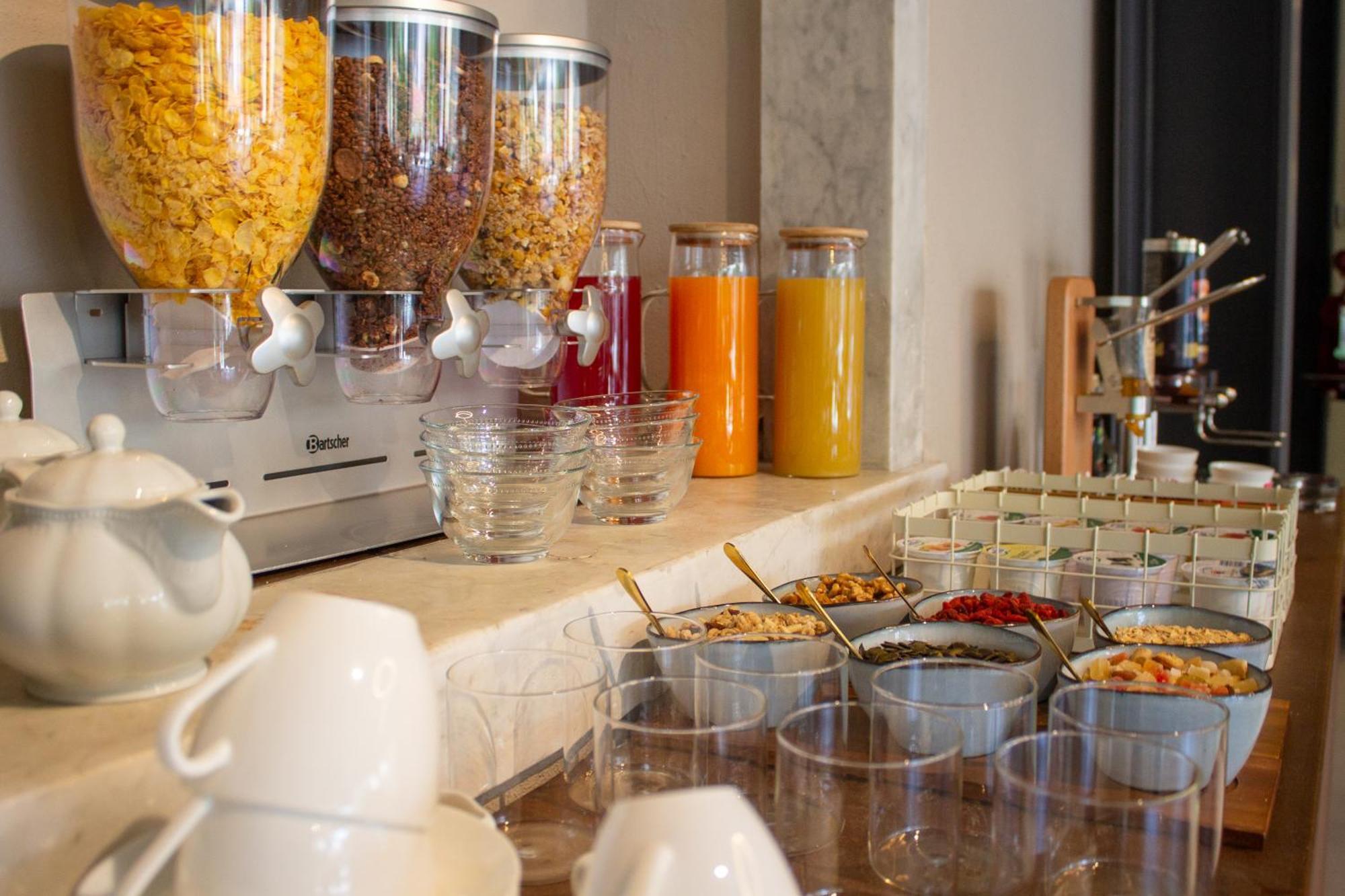 Doride Suites Boutique Hotel Marina Di Carrara Buitenkant foto