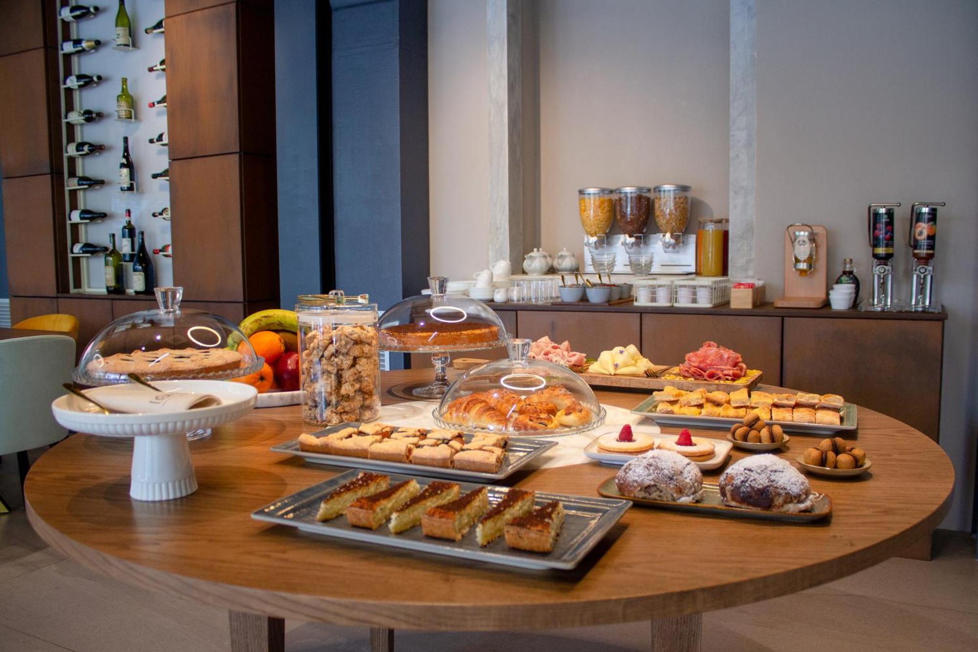 Doride Suites Boutique Hotel Marina Di Carrara Buitenkant foto
