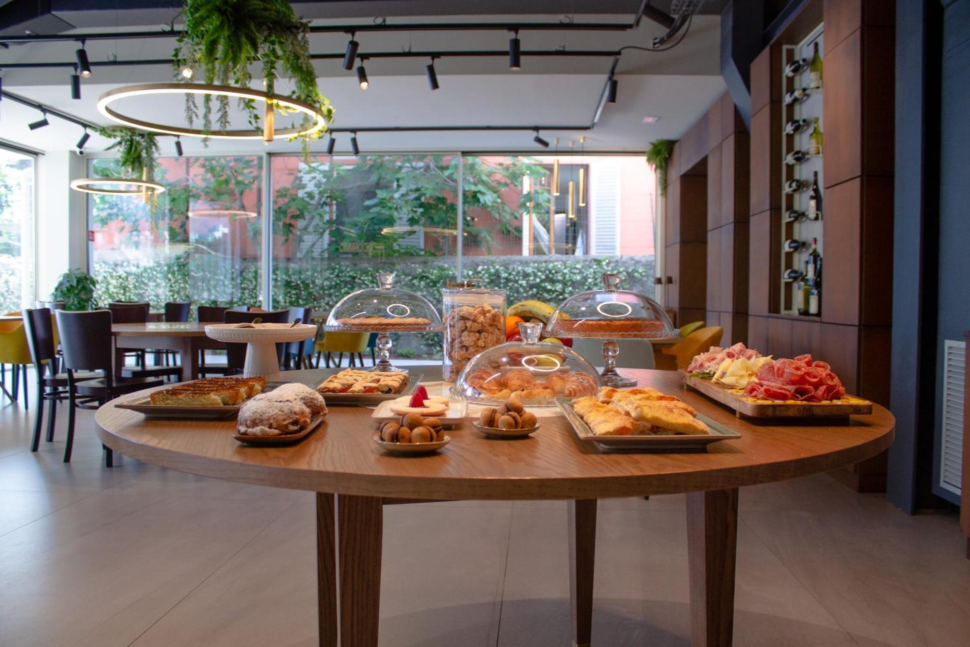 Doride Suites Boutique Hotel Marina Di Carrara Buitenkant foto
