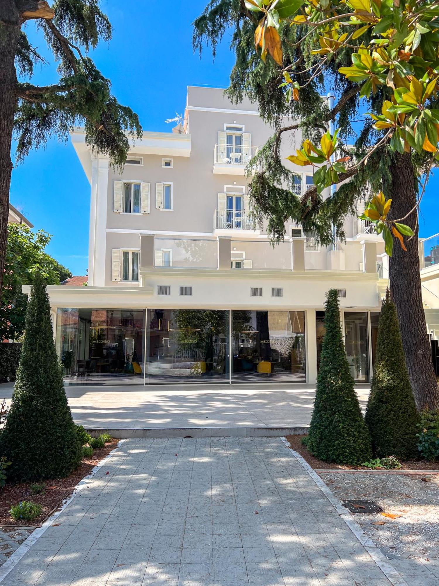 Doride Suites Boutique Hotel Marina Di Carrara Buitenkant foto